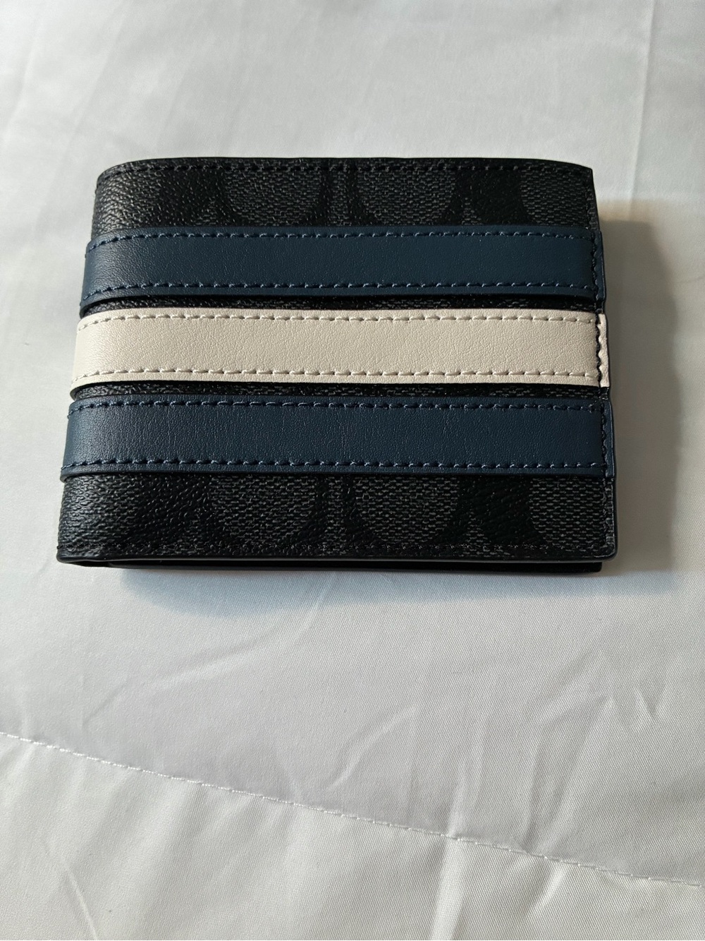 Brand New! Coach Men's Bifold Wallet with Navy and White Stripes